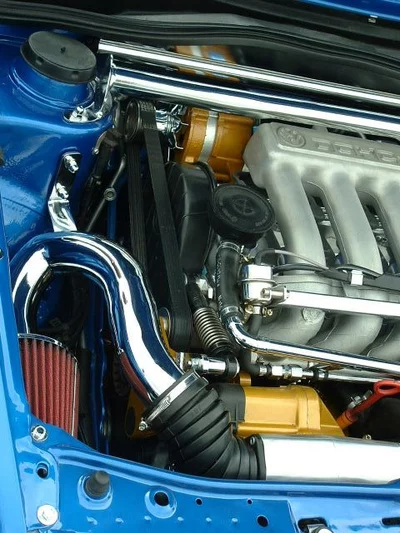 Motorraum, VW-Blasen in Luckau