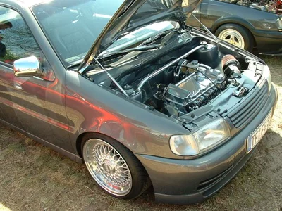 VR6, Grau, Verchromt