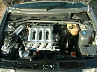 16V
