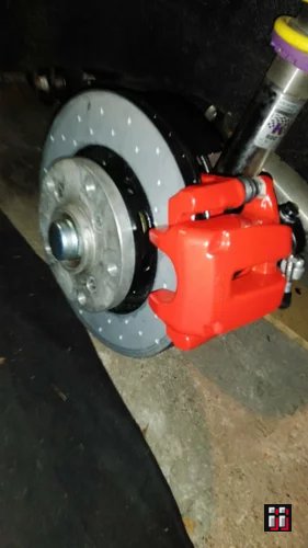  "Golf II 16V Turbo Bremse der Hinterachse mit rotem Bremssattel" mit dem Tag "Bremsen". 