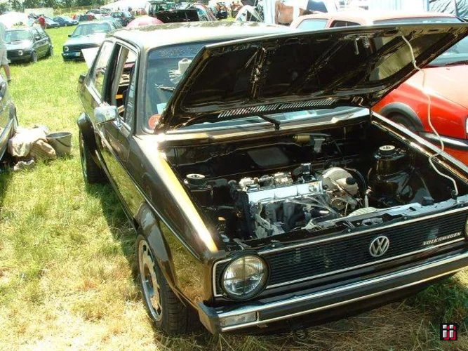  Bild "00694" mit dem Tag "GTI". 