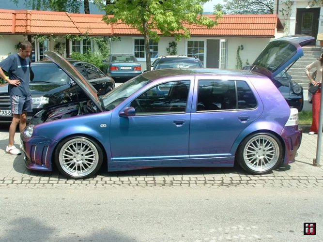  Bild "01233" mit dem Tag "Lila". 