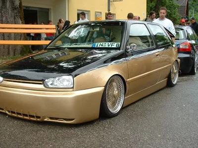 Schwarz, Gold