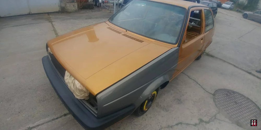  Bild "golf-2-16v-turbo-front" mit dem Tag "Orange". 