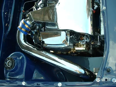 VR6, Blau, Verchromt