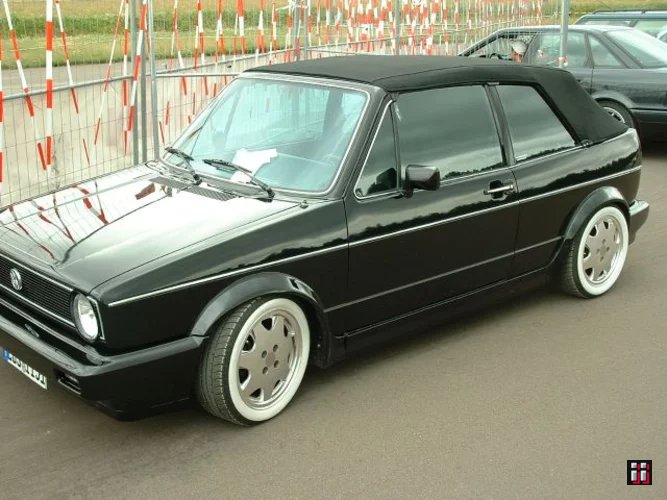  Bild "01929" in der Kategorie "VW-Blasen in Luckau". 