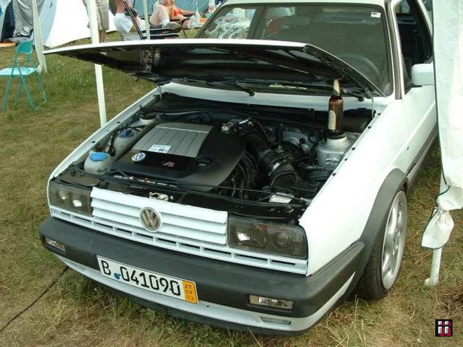  Bild "01066" mit dem Tag "VR6". 