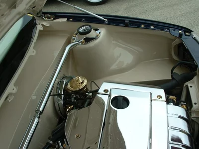 VR6, Verchromt, Beige