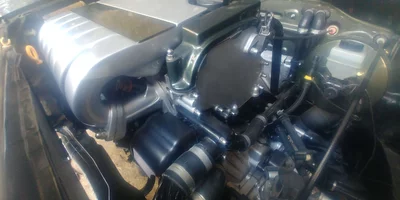 VR6, Silber, Grün