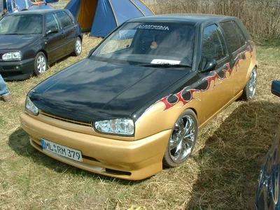Schwarz, Gold