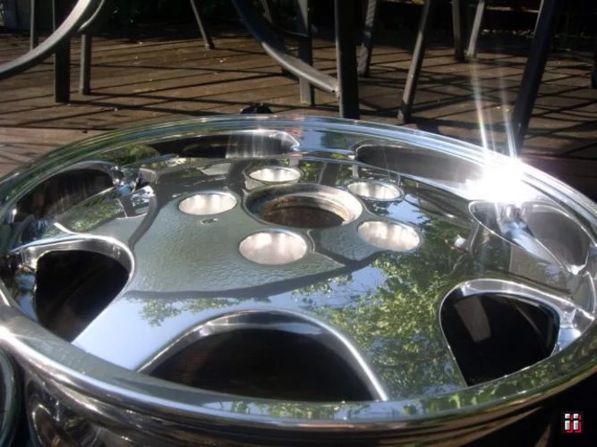  "Porsche Gullideckel in 8x16" in der Kategorie "Felgen". 
