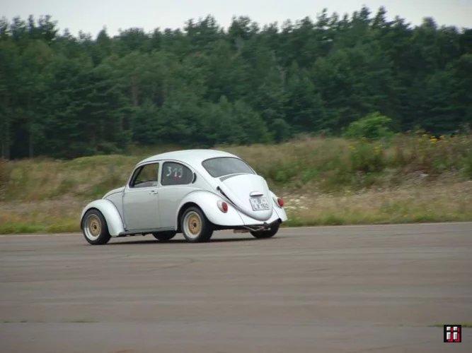  Bild "01942" in der Kategorie "VW-Blasen in Luckau". 