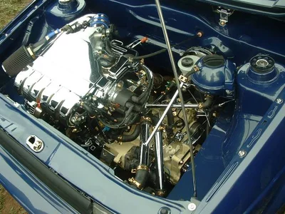 VR6, Blau, Verchromt