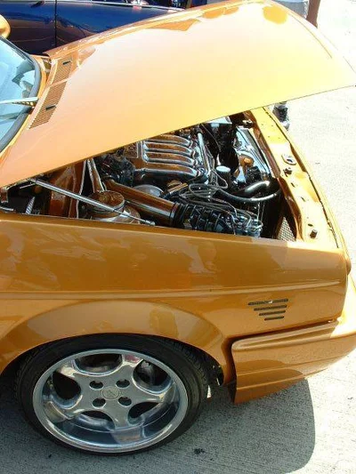 16V, Gold