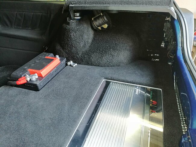 Golf II 16V Turbo Batterie im Kofferraum Golf II 16V Turbo Batterie im Kofferraum